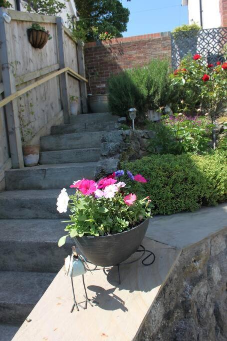 Hideaway Between Coast And Moors In A Beautiful Village Apartment Sleights Exterior foto